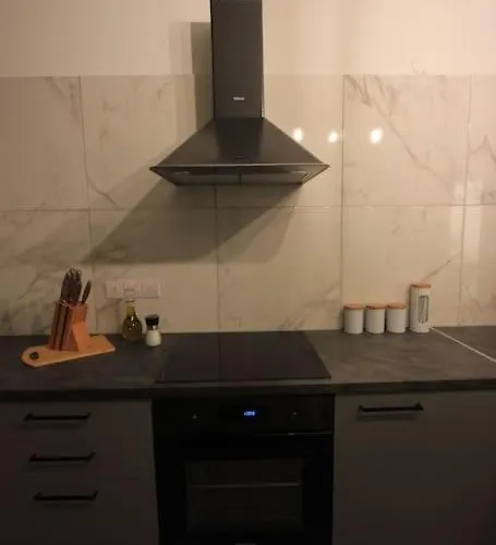 Superb Steps Away From Finikoudes Ларнака