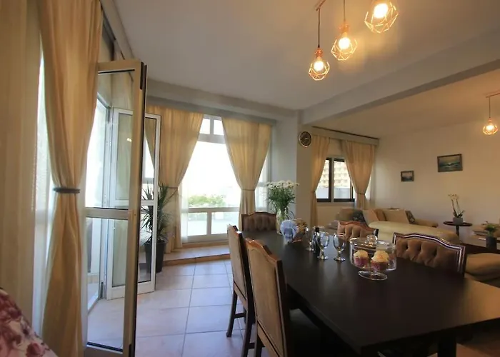 Superb Steps Away From Finikoudes * Larnaca