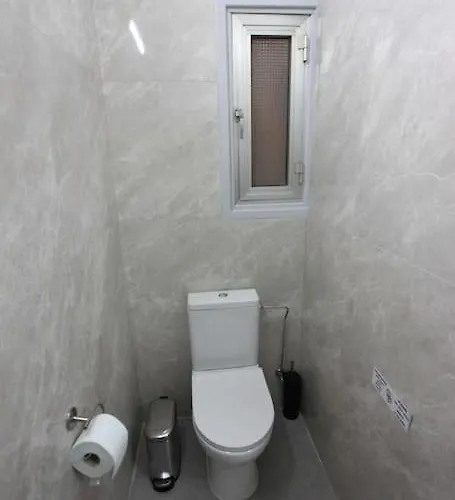 Apartment Superb Steps Away From Finikoudes Larnaca