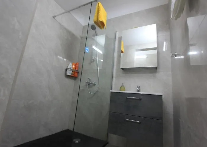 Superb Steps Away From Finikoudes Apartment Larnaca