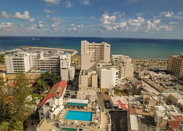 Superb Steps Away From Finikoudes *