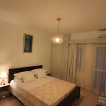 Superb Steps Away From Finikoudes Apartamento Larnaca